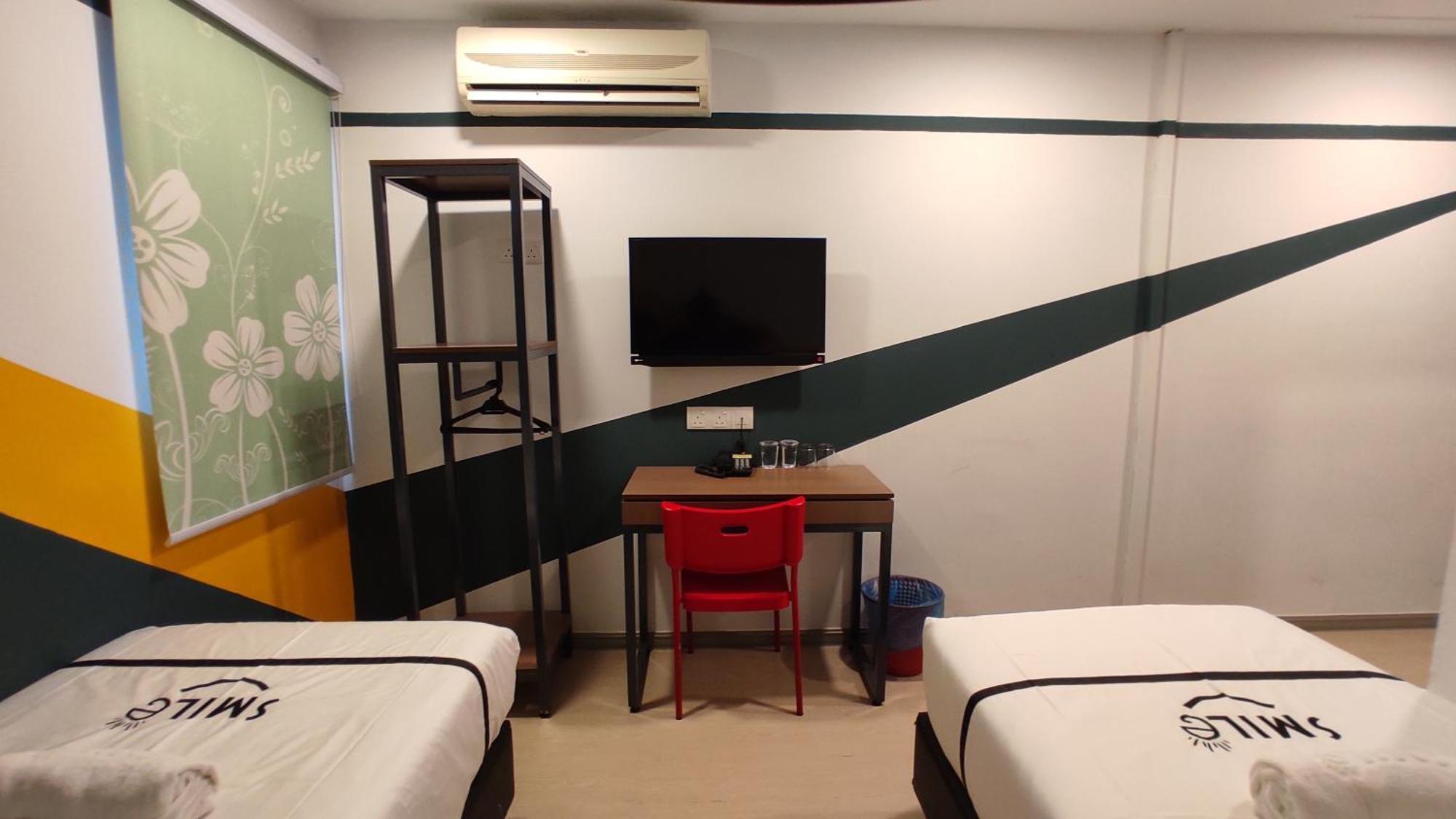 Smile Hotel C180 Cheras Selatan Buitenkant foto
