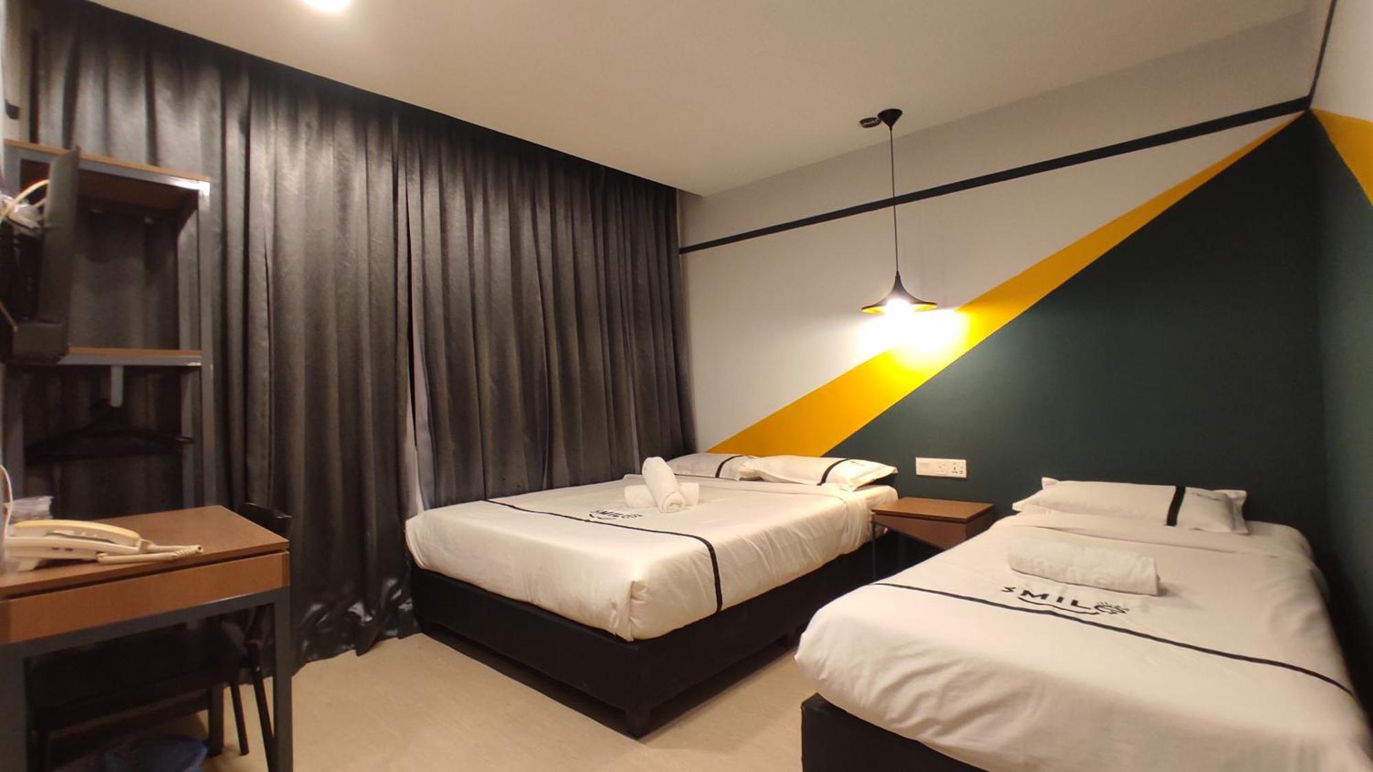 Smile Hotel C180 Cheras Selatan Buitenkant foto