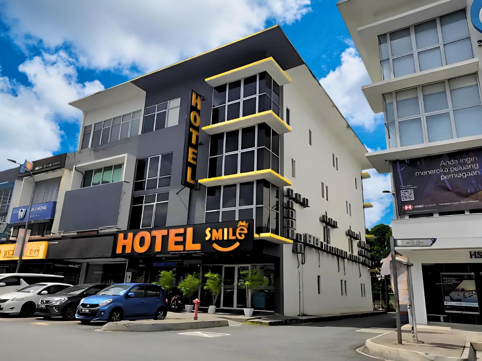 Smile Hotel C180 Cheras Selatan Buitenkant foto
