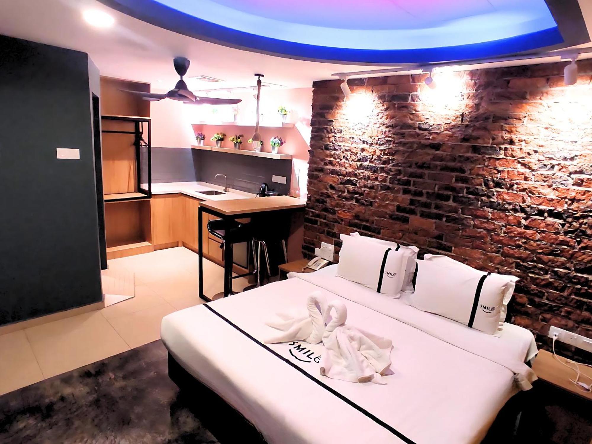 Smile Hotel C180 Cheras Selatan Buitenkant foto